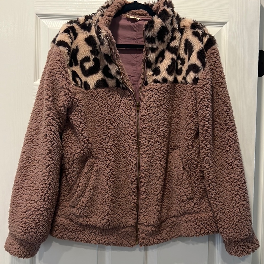 Women’s Hem & Thread Fleece Jacket Size M